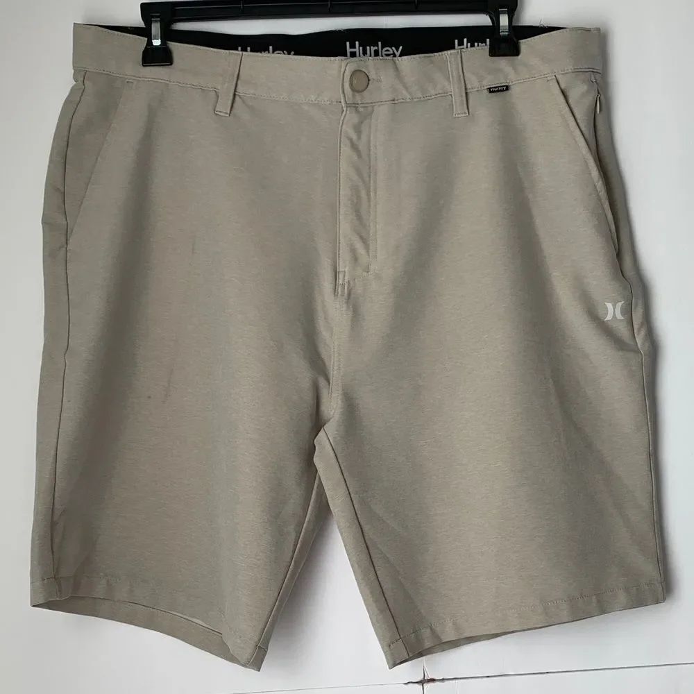 Hurley Men's Beige Lightweight Walk Shorts Size 38